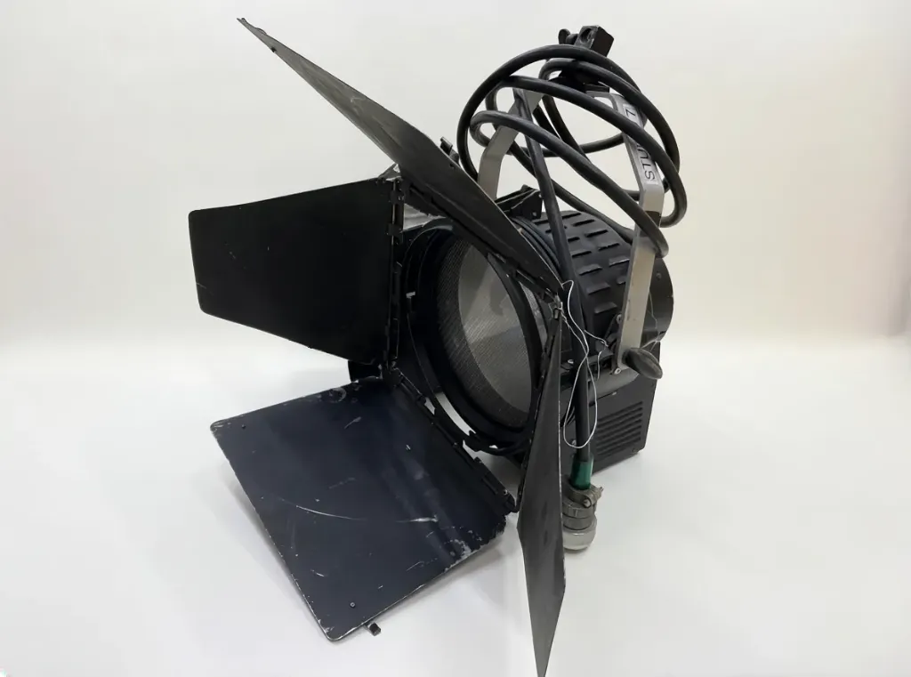 [SDC08030004] Foco HMI Shaula Open Face 575 W 5600ºK (balastro magnético)