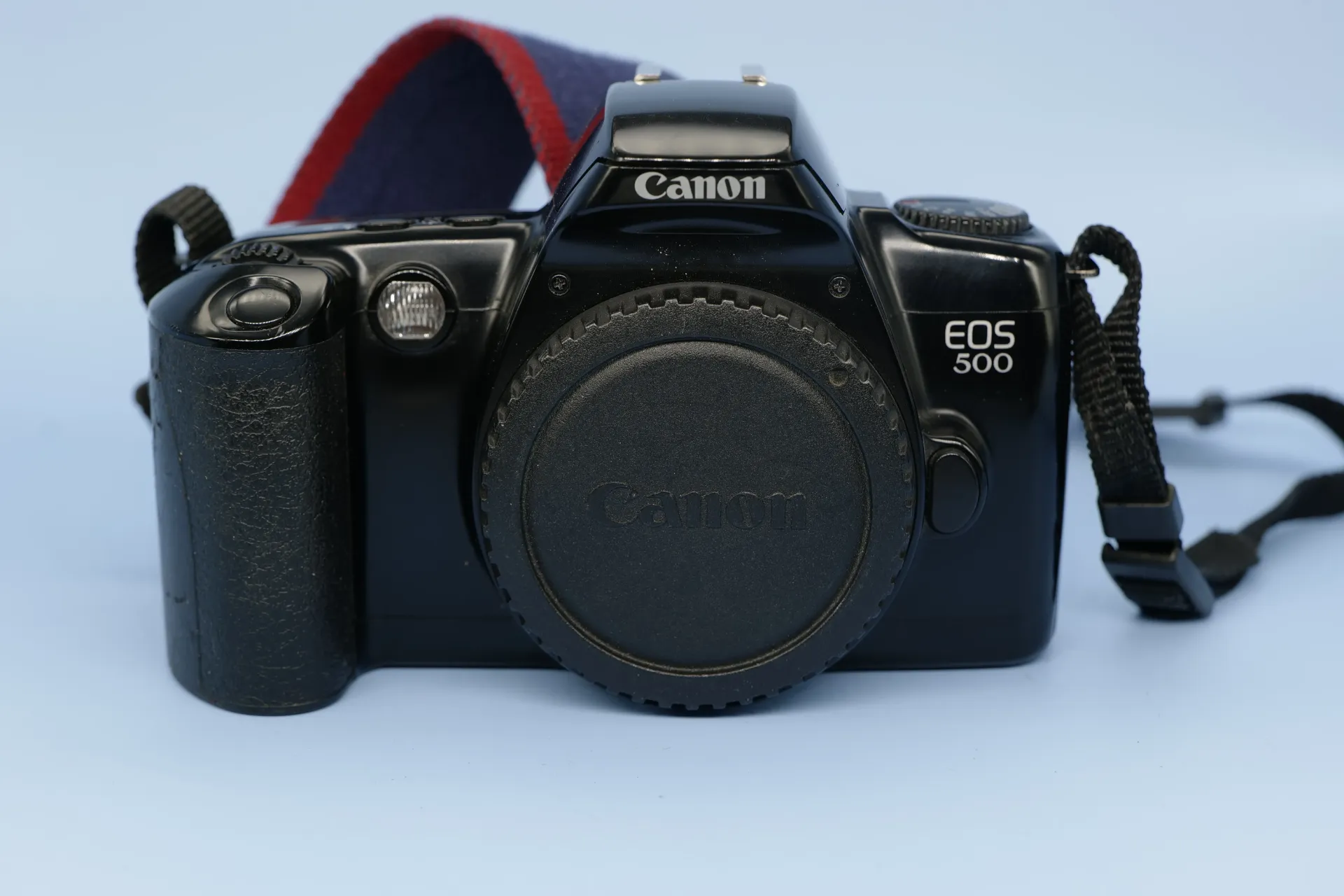 [SDC06040101010001] Cámara Canon EOS 500