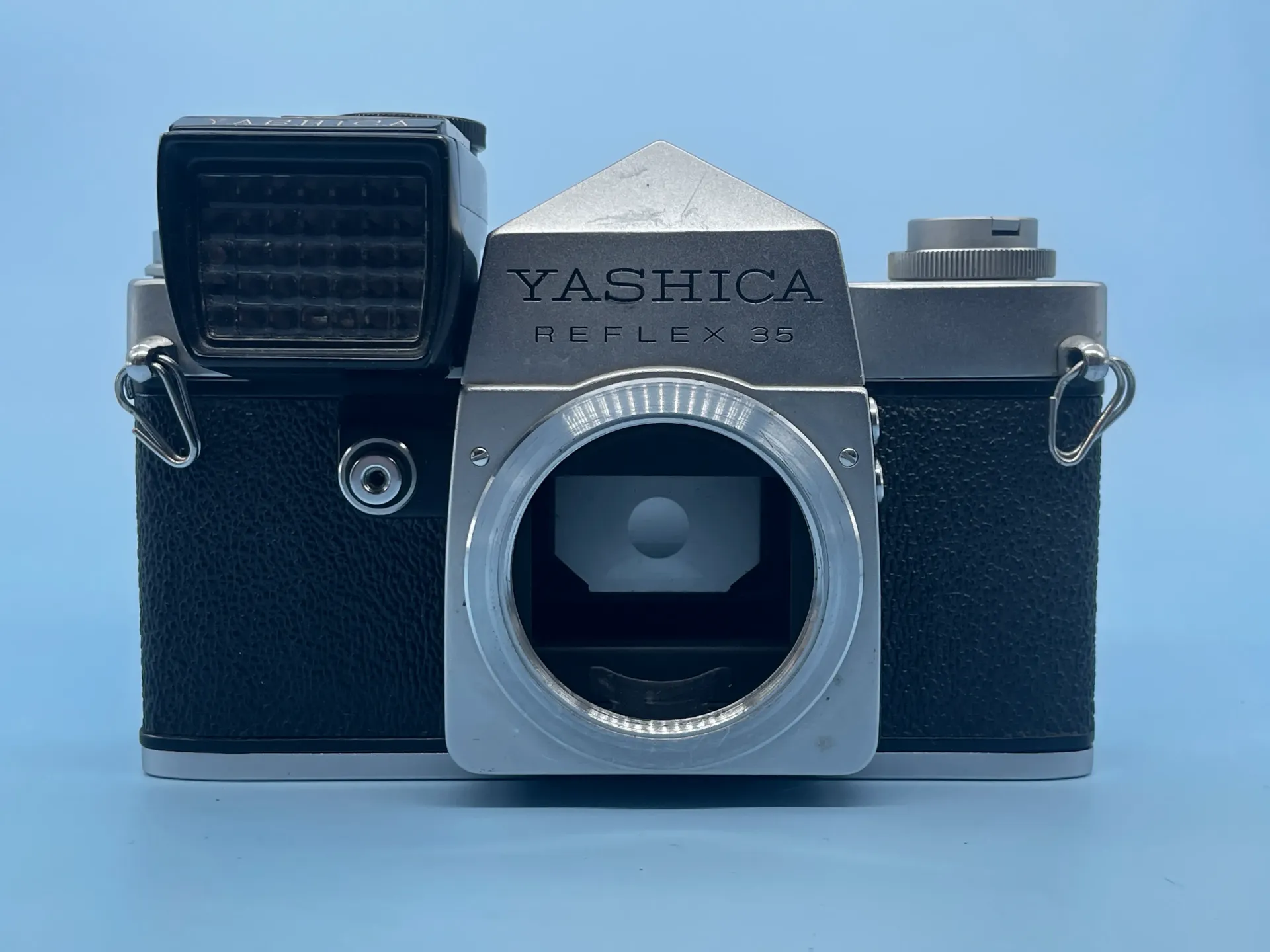 [SDC06040101010005] Yashica 35 J Reflex